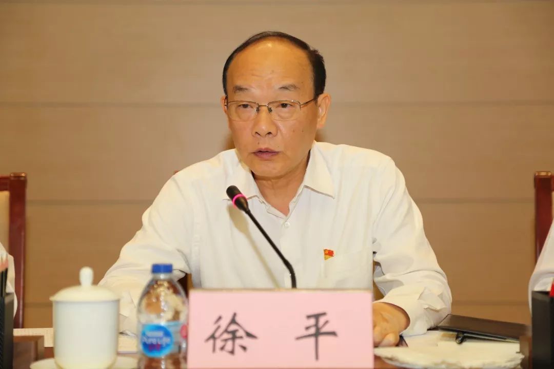【不忘初心、牢記使命&lt;19&gt;】做敢于擔(dān)當(dāng)勇于奉獻(xiàn)的兵裝人——徐平講黨課